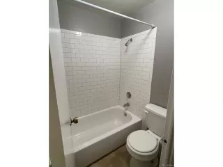 Photo #4: 7516108 Listing