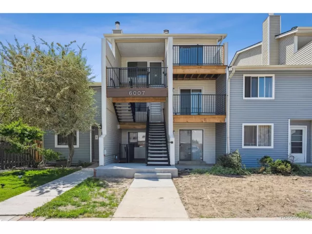 MLS: 7527698 Condo For Sale