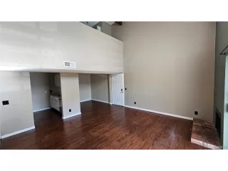 Photo #3: 7531809 Listing