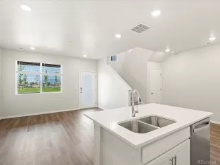 Photo #6: 7540776 Listing