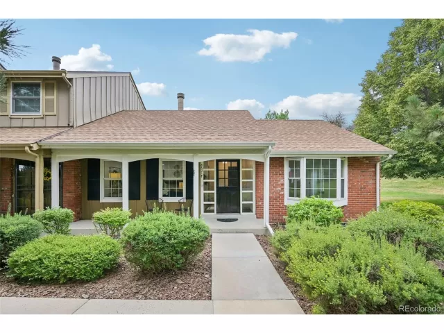 MLS: 7541834 Condo For Sale