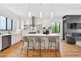 Photo #6: 7546028 Listing 