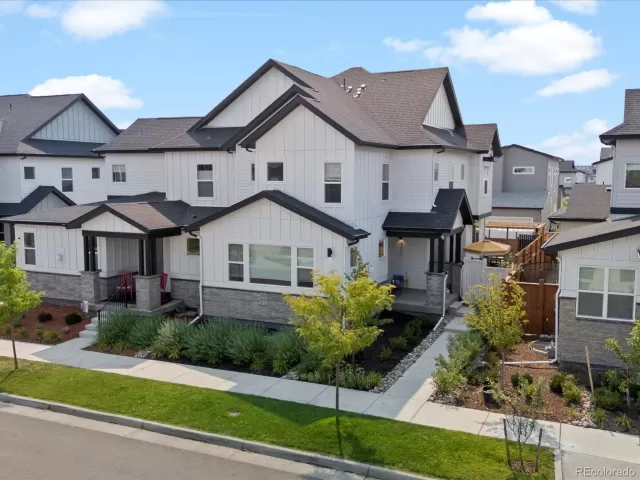 MLS: 7549533 Condo For Sale