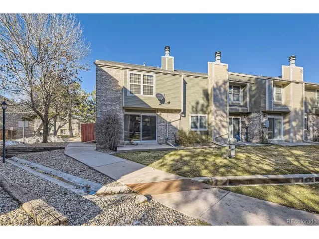 MLS: 7552522 Condo For Sale