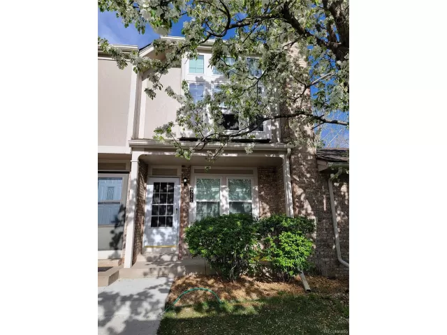 MLS: 7554775 Condo For Sale