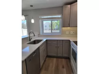 Photo #4: 7554775 Listing