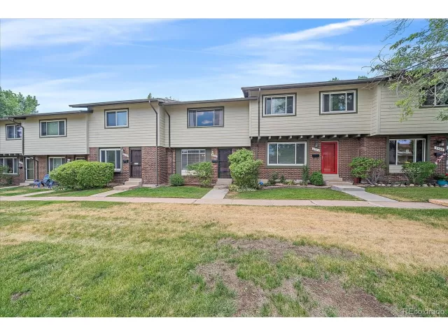 MLS: 7564610 Condo For Sale