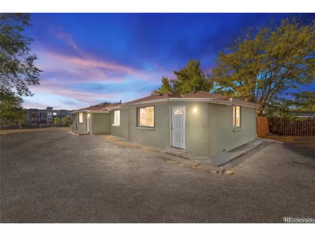 MLS: 7564871 Condo For Sale