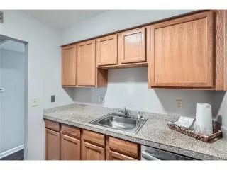 Photo #5: 7570705 Listing