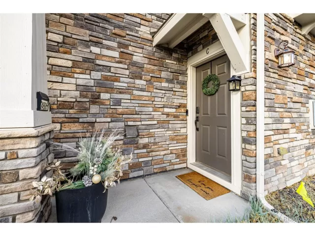 MLS: 7574841 Condo For Sale