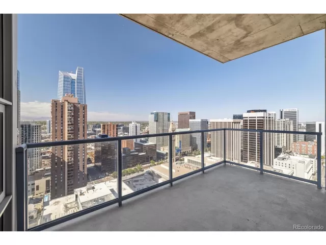 MLS: 7581466 Condo For Sale