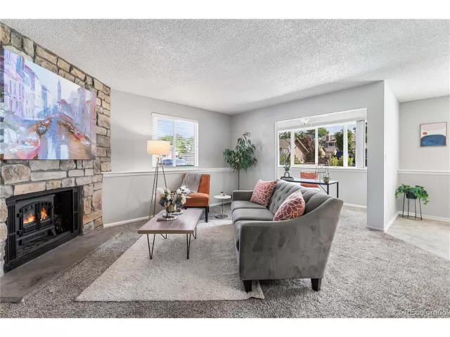 MLS: 7583755 Condo For Sale