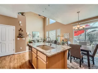 Photo #6: 7590984 Listing