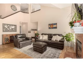 Photo #5: 7594968 Listing