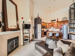 Photo #6: 7605630 Listing