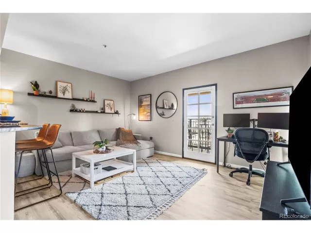 MLS: 7606222 Condo For Sale