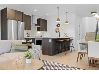 Photo #3: 7609785 Listing