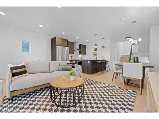 Photo #6: 7609785 Listing