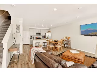 Photo #4: 7611199 Listing