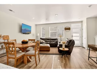 Photo #6: 7611199 Listing