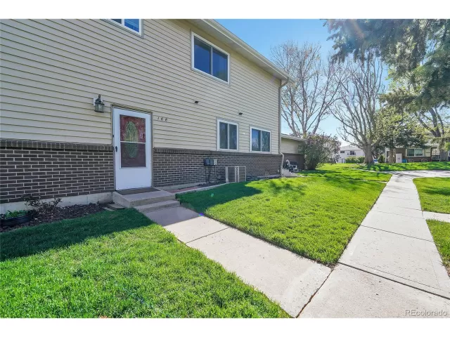 MLS: 7611480 Condo For Sale