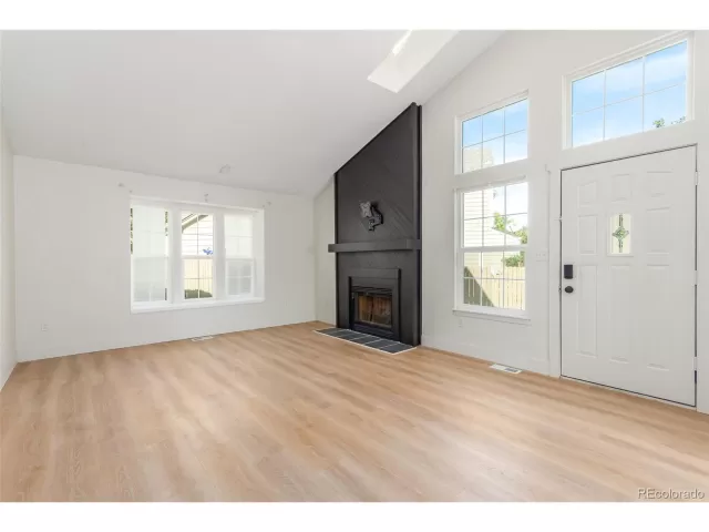 MLS: 7612301 Condo For Sale