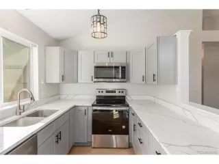 Photo #3: 7612301 Listing