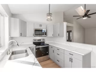 Photo #5: 7612301 Listing