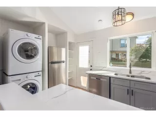 Photo #6: 7612301 Listing