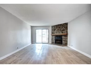 Photo #5: 7614685 Listing