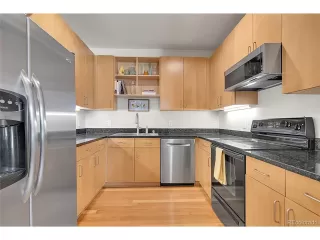 Photo #3: 7622365 Listing