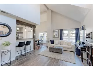 Photo #2: 7624641 Listing