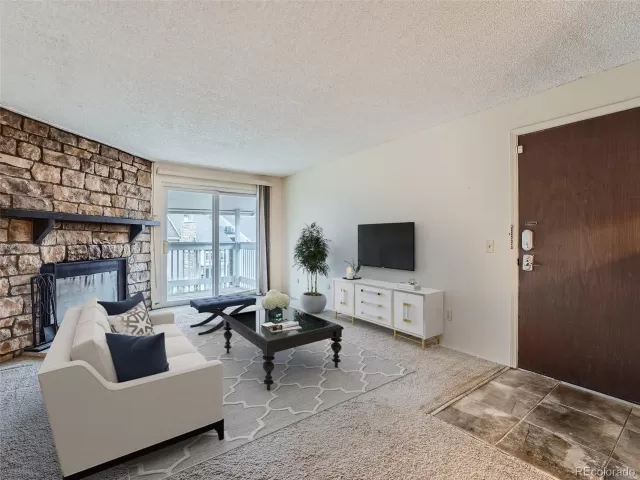 MLS: 7625800 Condo For Sale