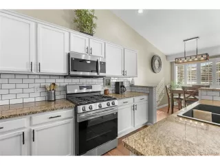 Photo #3: 7627388 Listing