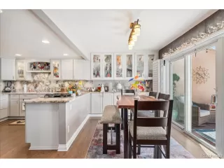 Photo #6: 7627720 Listing