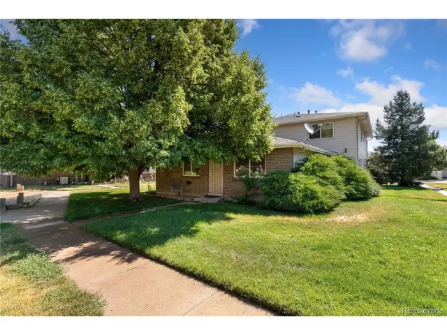 MLS: 7630341 Condo For Sale