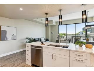 Photo #5: 7633884 Listing