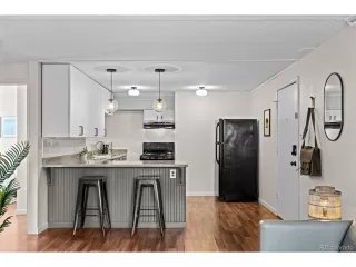 Photo #5: 7634518 Listing