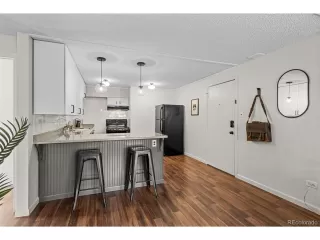 Photo #6: 7634518 Listing