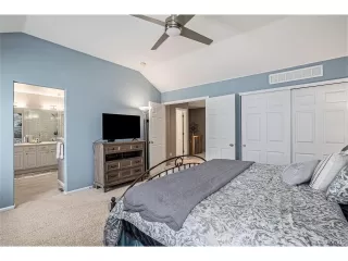 Photo #4: 7634601 Listing