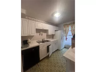 Photo #3: 7635037 Listing