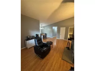 Photo #3: 7637609 Listing 