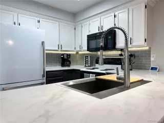 Photo #6: 7640419 Listing 