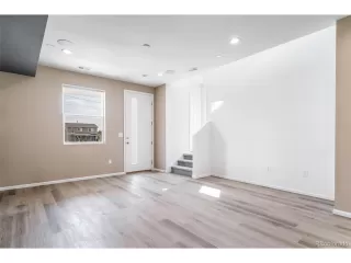 Photo #3: 7641149 Listing