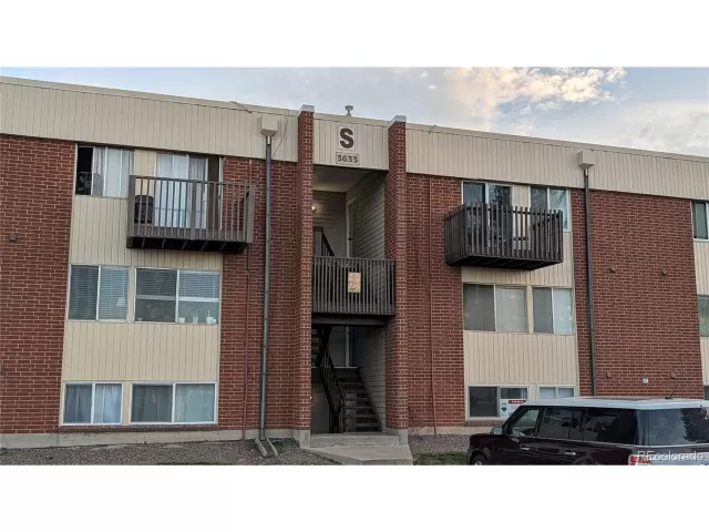 MLS: 7641772 Condo For Sale