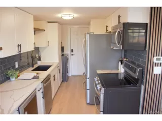 Photo #6: 7642421 Listing