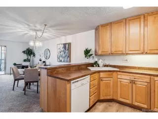 Photo #5: 7643796 Listing