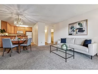 Photo #6: 7643796 Listing