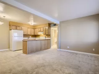 Photo #4: 7646874 Listing