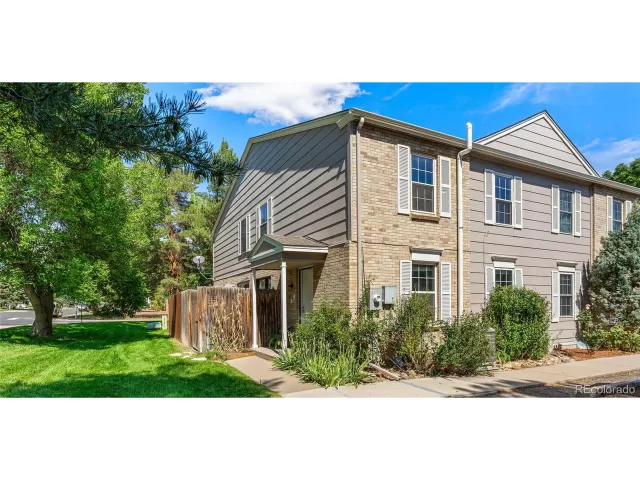 MLS: 7648561 Condo For Sale